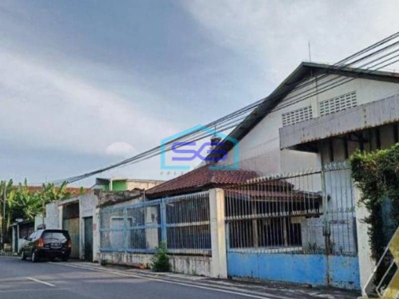 Dijual Gudang Strategis Zona Industri Luas Tanah 918m2 Lokasi Banjarsari Solo