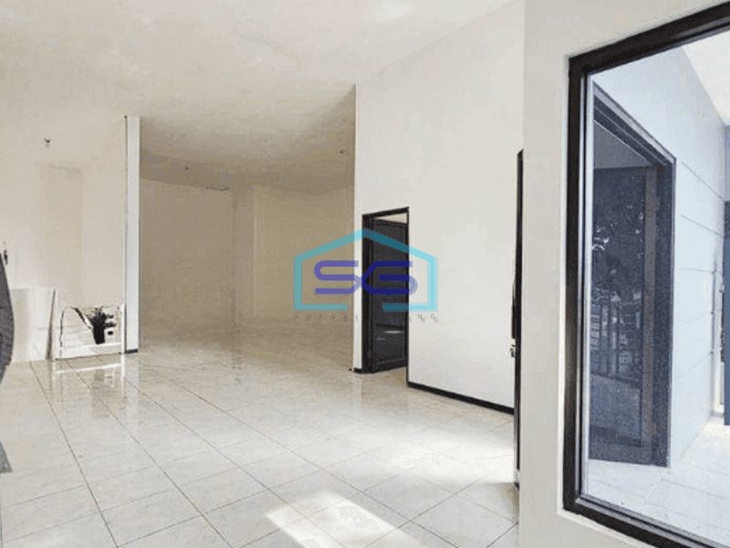 Disewakan Ruko Siap Pakai 2 Lantai Strategis LB 236m2 di Malang