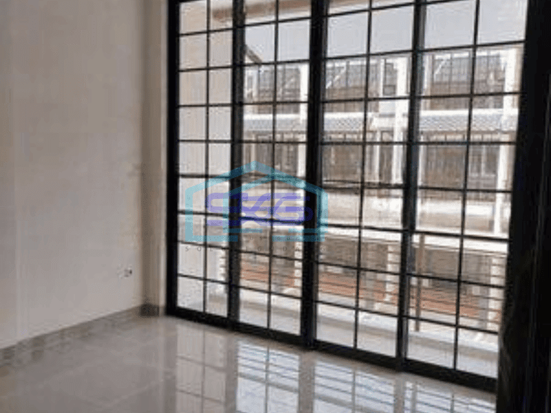 Disewa SOHO,Rukan Jepang 3,5 lantai Gresss.di Sedayu City