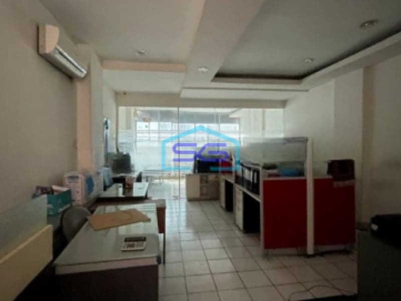 Dijual Ruko 3.5 Lantai di Jl. Pangeran Jayakarta Jakarta Pusat LB 240m2