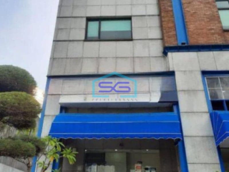 Dijual Ruko Sudah Renovasi SHM Luas Tanah Luas Bangunan 571m2 di Setiabudi Jakarta Selatan