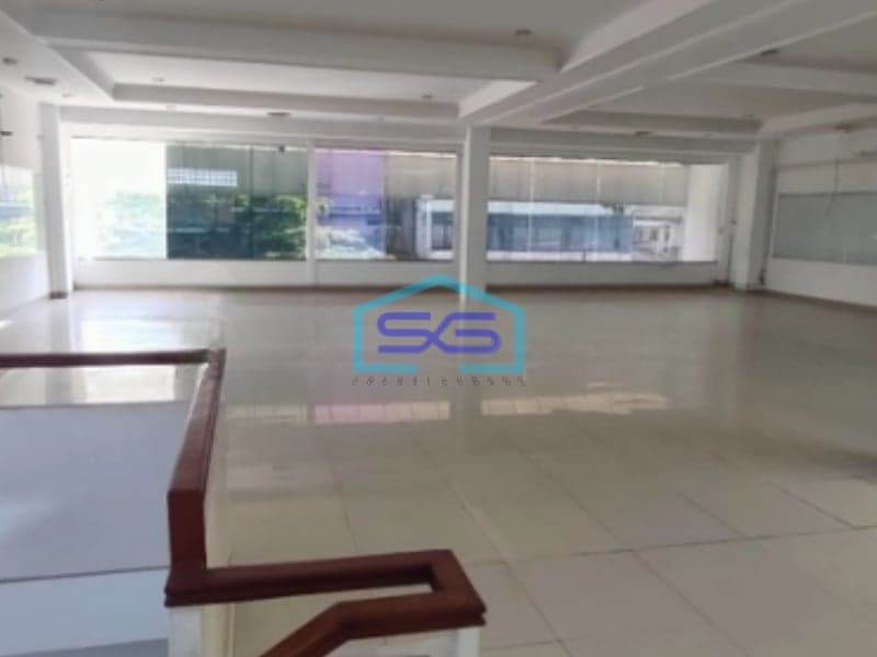 Disewakan Gedung Cocok Segala Bisnis Usaha di Sayap Setiabudi Bandung LB 1000m2