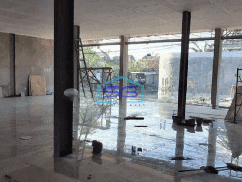 Disewakan Ruko Gandeng Parkiran Luas Di Dewi Sri Seminyak Badung Bali