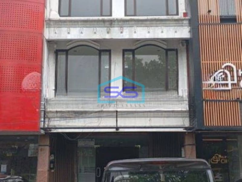 Disewakan Ruko 3 Lantai  LB 276m2 Parkiran 4 Mobil Kemang Jakarta Selatan