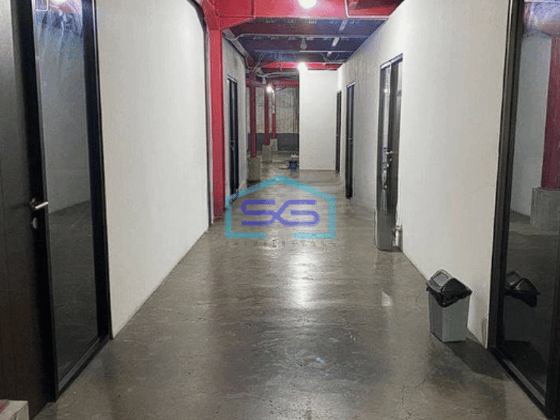 Dijual Gudang Margomulyo Permai Surabaya Saat ini Dipakai Sebagai Kantor 2 Lantai, Kondisi Rapi Bagus