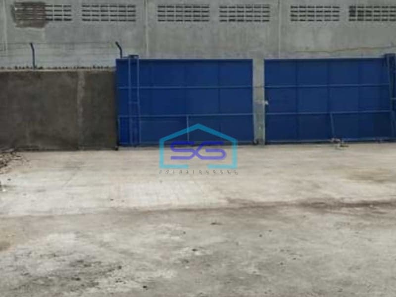 Disewakan Gudang Luas Bangunan 1000 m² Akses Container 40 Feet Lokasi Cipondoh Tangerang