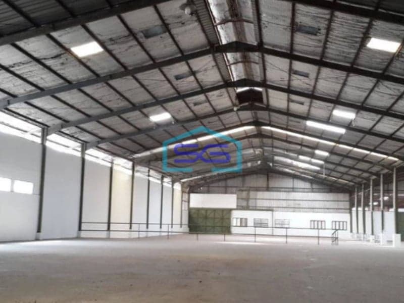 Dijual Gudang Diluar Kawasan Industri Bisa Masuk Container Lokasi Sangat Dekat Kawasan Industri di Cikarang Bekasi