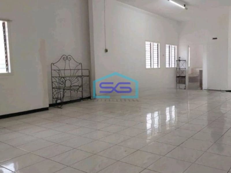 Disewakan Gudang Luas Bangunan  2205 m²  Lokasi di Surabaya