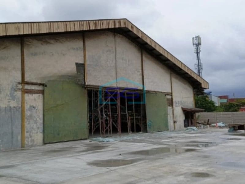 Cheap Warehouse for Sale, Building Area 1260 sqm, Located in North Jakarta