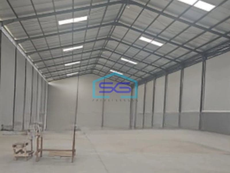 Disewakan Gudang Ada Loading Dock Lokasi Strategis dI Semarang Barat Luas Tanah  3200 m²