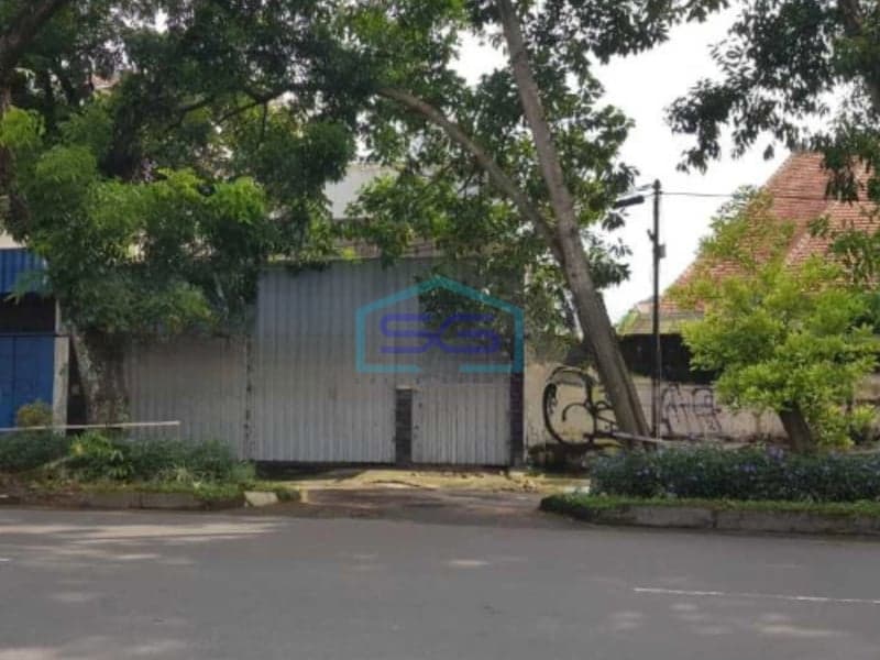 Dijual Ruko Lokasi Strategis Jalan Dr Rajiman Solo Jawa Tengah Cocok untuk Segala Jenis Usaha LT 240m2