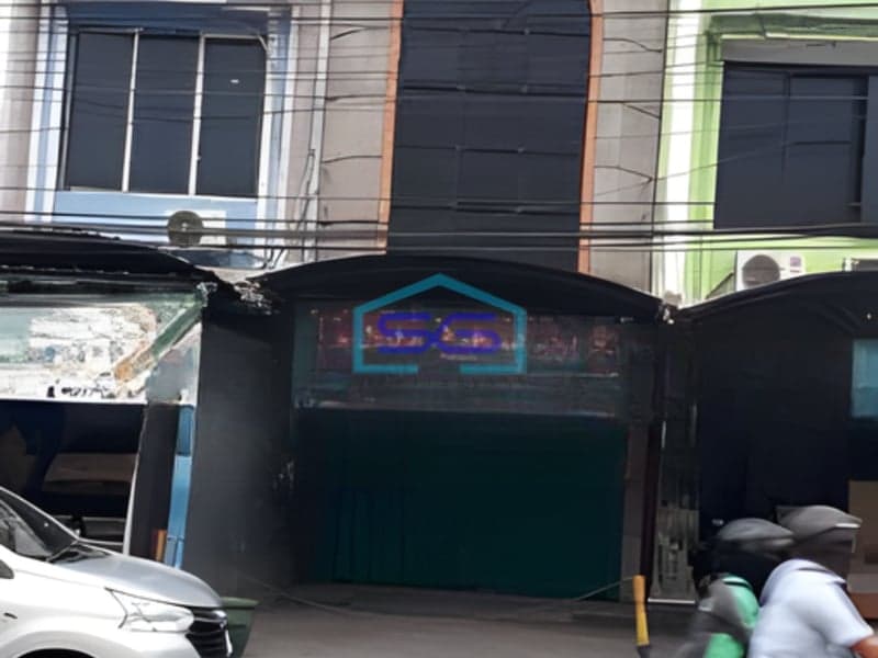 Dijual Cepat Ruko Luas Bangunan  128 m²  Lokasi Bebas Banjir di Surabaya