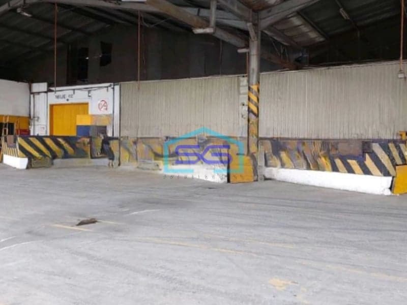 Disewakan Gudang Ada Loading Dock Luas Bangunan  3168 m²  Lokasi di Sidoarjo