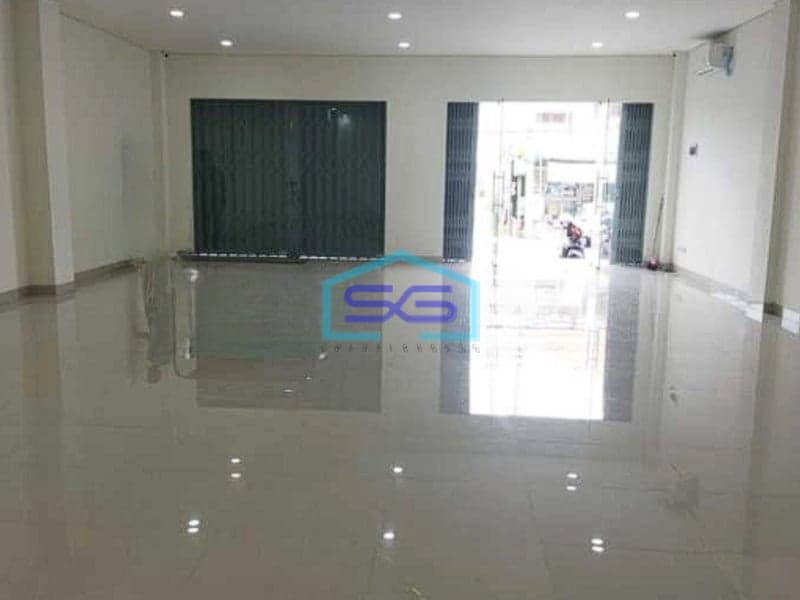 Disewakan Ruko Gandeng 3 Lantai Semi Furnished di Denpasar Bali LB 400m2