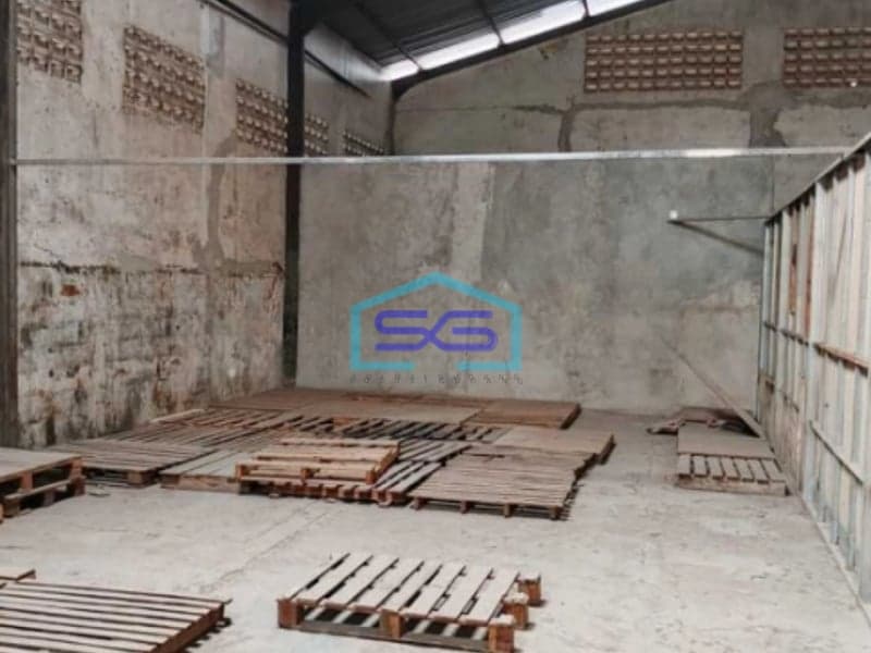 Dijual Gudang Strategis di Bandengan Jakarta Utara Luas Tanah 382m2 Cocok untuk Usaha