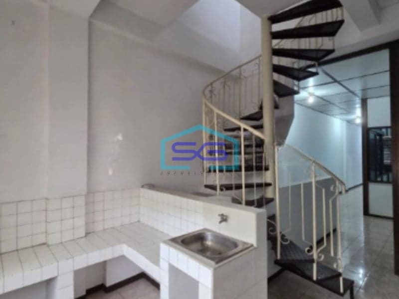 Dijual Ruko Tengah Kota Jagalan Surabaya Siap Huni Luas 72m2