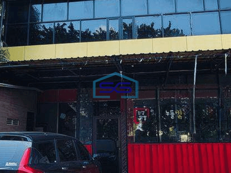 Disewakan Ruko Tiga Setengah Lantai di Kota Surabaya LB 500m2 Siap Pakai