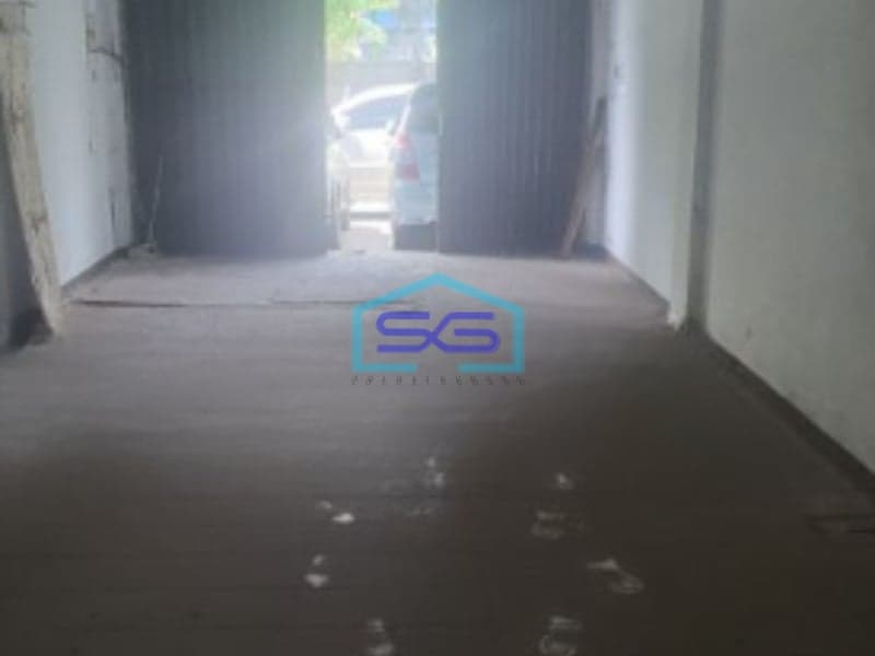 Disewakan Ruko Luas Bangunan  300 m² Lokasi di Pluit Jakarta Utara