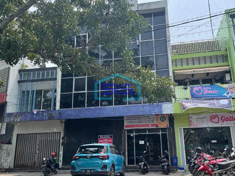 Dijual ! Ruko 2 Pintu 3 Lantai Bonus Peralatan Kantor, Jalan Jaksa Agung R. Soeprapto, Palembang LB 288m2