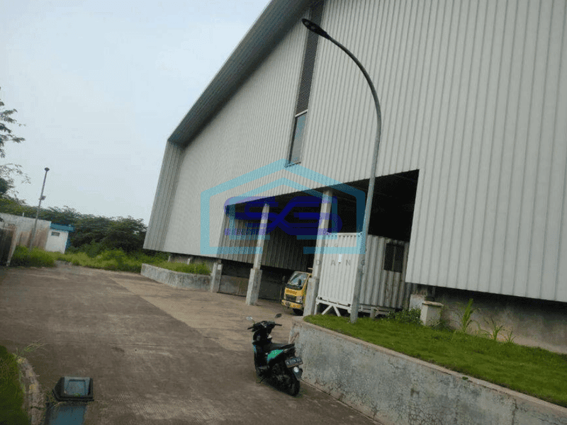 Dijual Ex pabrik di modern Cikande bangunan masih relatif baru