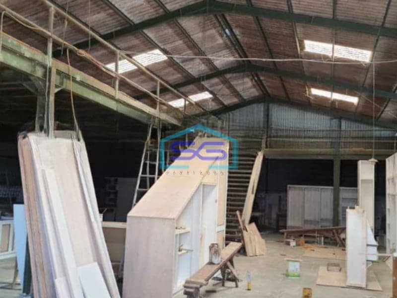 Dijual Gudang Luas Bangunan 700 m² Lokasi Semarang