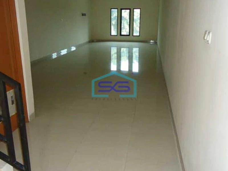 Disewakan Ruko Strategis Pos Pengumben, Jakarta Barat Luas Bangunan 280m2