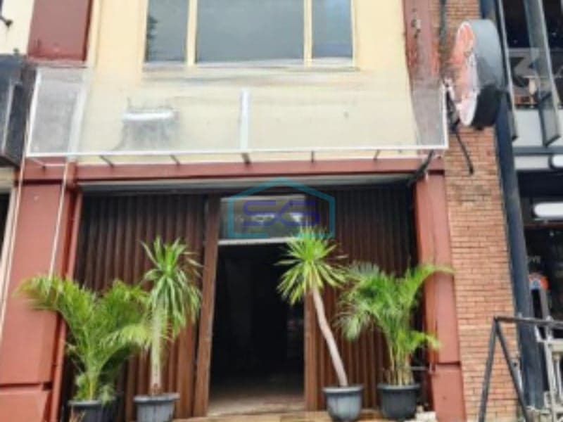 Dijual Ruko 3 Lantai Luas Bangunan  230 m² Lokasi Siap Huni dan Bebas Banjir di Tangerang Selatan