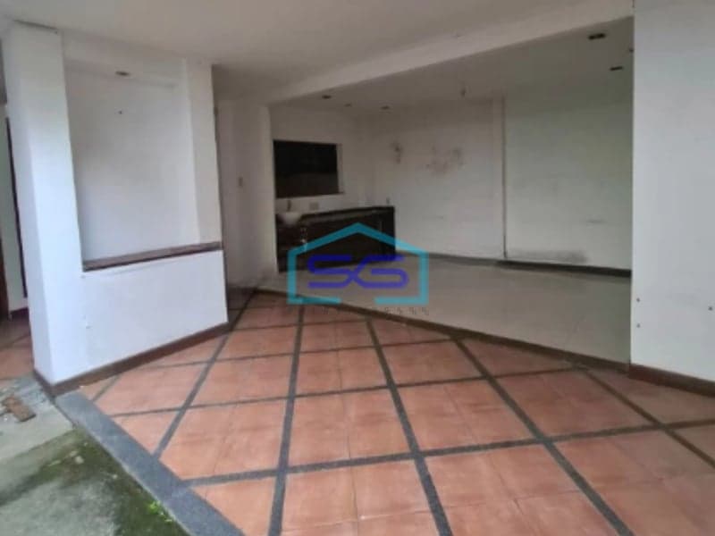 Disewakan Ruang Usaha Cocok untuk Kantor di Ciumbuleuit Bandung LB 200m2