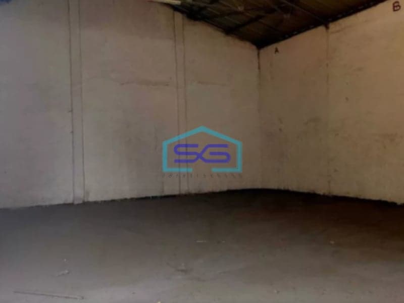 Disewakan Gudang Teluk Kumai Dekat Pelabuhan Perak Parkir Kenjeran Surabaya Luas Bangunan 574 m²