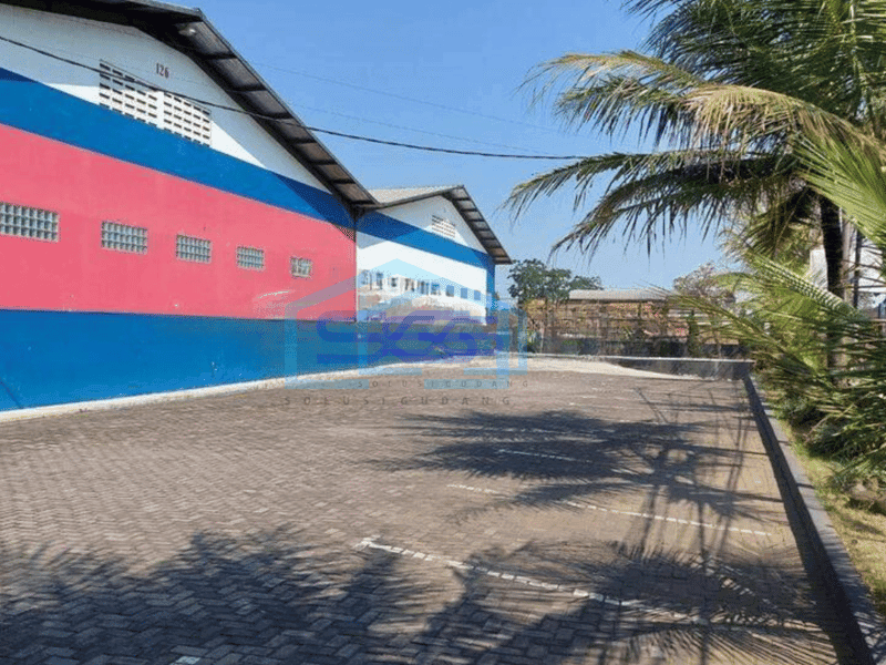 Dijual Gudang Bagus Hitung Tanah Aja di Terusan Rancaekek