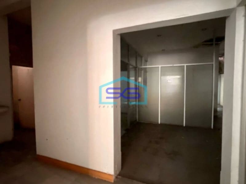 Disewakan Ruko 1,5 Lantai Ex Bank di Jl. Slamet Riyadi Sriwedari Solo LB 500m2