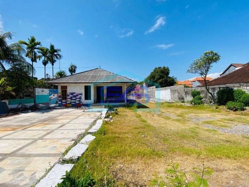 Disewakan Gedung Dengan Tanah Luas di Sanur