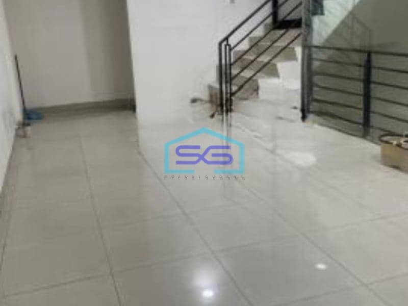 Disewakan Ruko Luas Bangunan  297 m² Lokasi Pluit Jakarta Utara