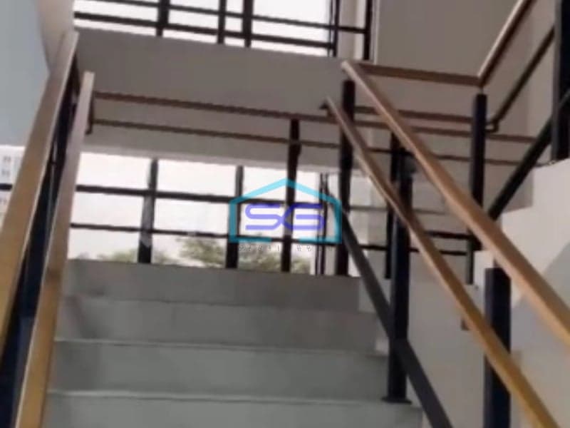 Dijual Gedung Kantor Selangkah Menuju Bandara LT 288m² di Sepatan Tangerang