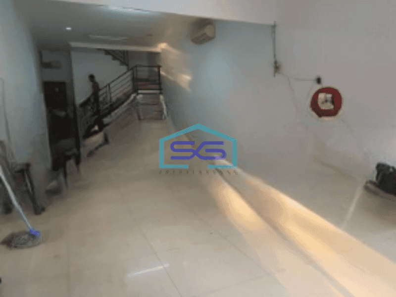 Disewakan Ruko Luas Bangunan  200 m² di Grogol Jakarta Barat