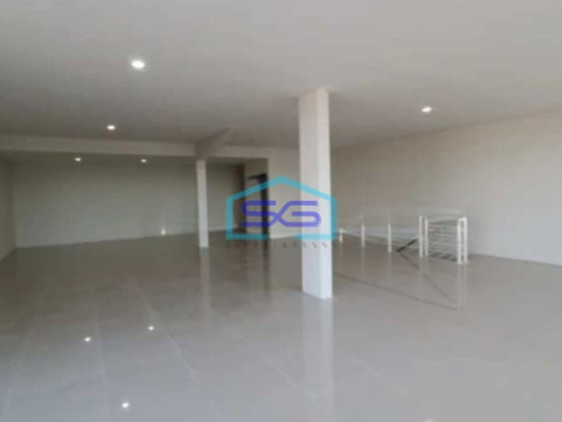 Dijual Ruko Ada Lift Luas Bangunan 450 m² Lokasi Bebas Banjir di Surabaya