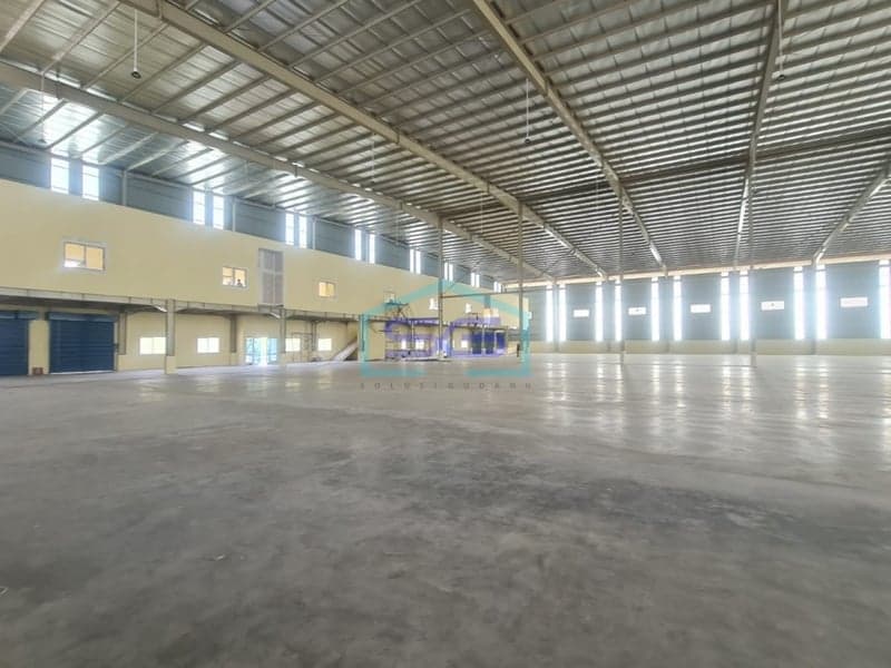 SEWA GUDANG JABABEKA CIKARANG, BEKASI PARKIRAN SUPER LUAS DEKAT SEWA GUDANG DI LIPPO CIKARANG