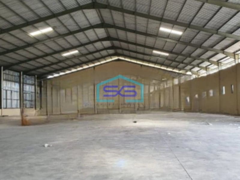 Disewakan Gudang Akses Container Lokasi Strategis di Ungaran Semarang Luas Bangunan  2500 m²