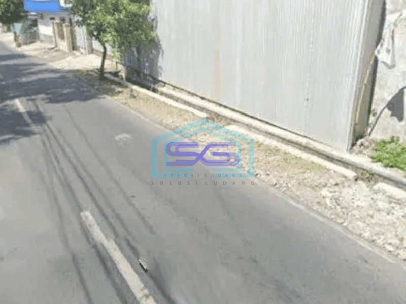 Disewa Tanah Pekarangan ada bangunan di strategis di pinggir jalan raya Banjarsari, Solo