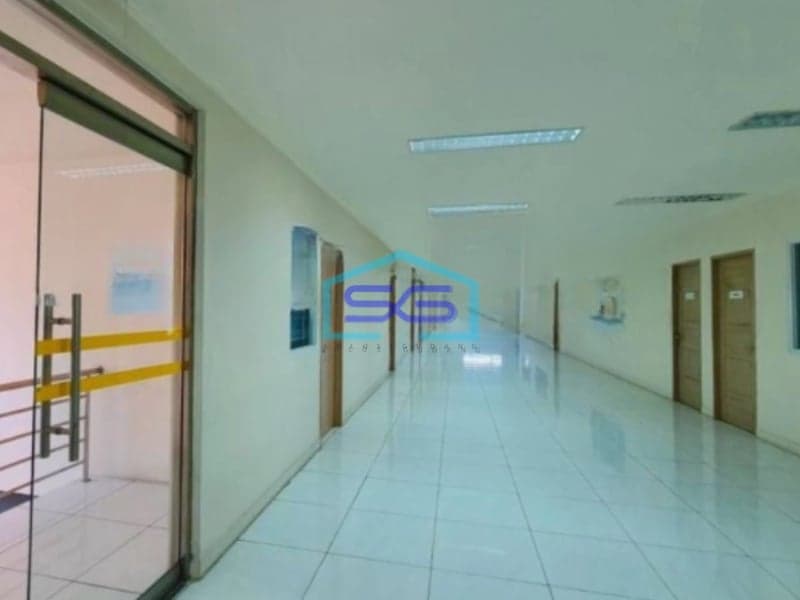 Dijual Pabrik Lokasi Karawang Luas Bangunan 9000 m²