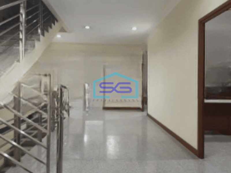 Disewakan Ruko Ada Lift Luas Bangunan  600 m² di Mangga Dua Jakarta Barat