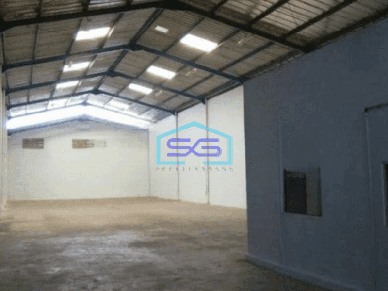 Disewakan Gudang Siap Pakai Luas Tanah 600 m² Ada Kantor di Setu Tangerang Selatan
