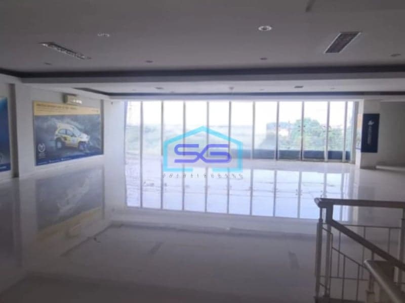 Disewakan Gedung Ruang Usaha Ex Showroom Mobil Di Depok Luas Bangunan 3000m2