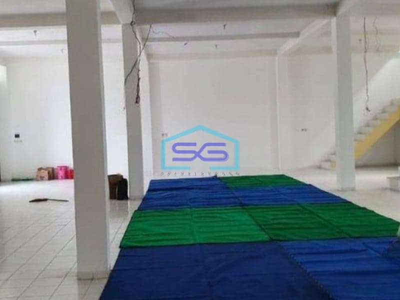Disewakan Ruko Strategis 2 Lantai LB 800m2 Lokasi Karanganyar