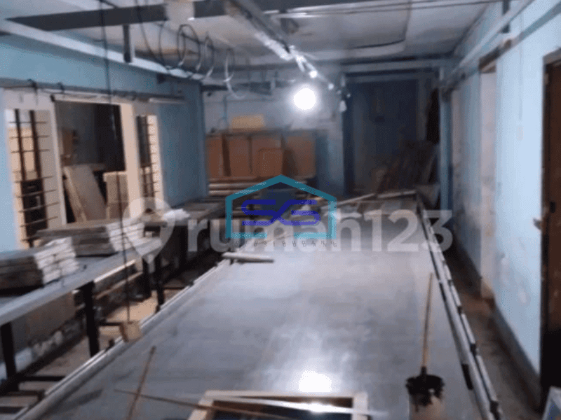 Disewakan Gudang di Pasteur Dekat Pintu Tol Belakang Sekolah Trimulya Luas Bangunan 400m2