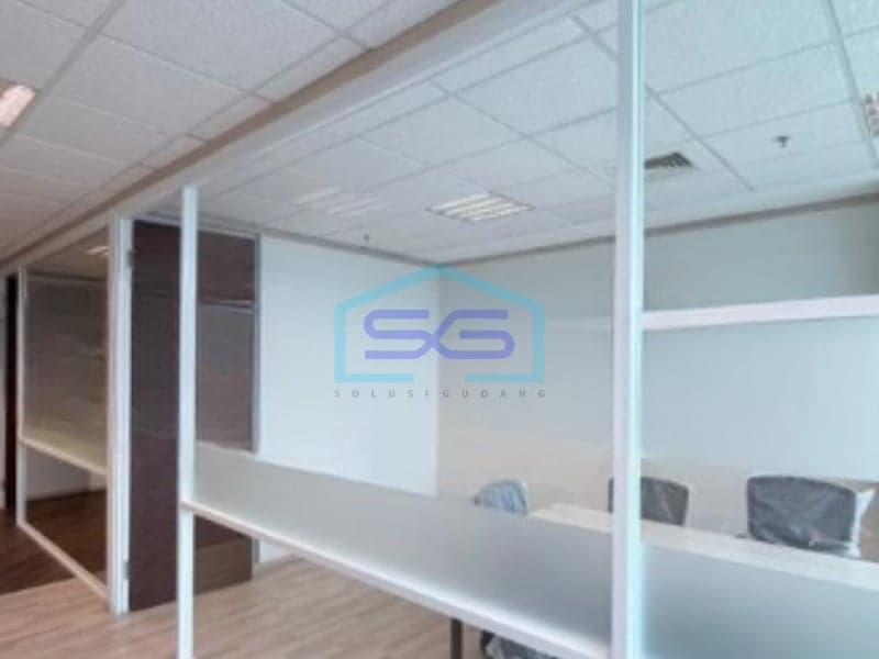 Office for Rent Ample Parking Area Located in Kuningan South Jakarta