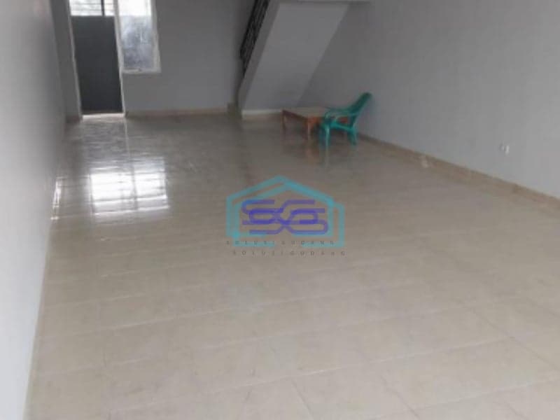 Disewakan Ruko Hadap Jalan Raya di Mendrisio Gading Serpong Tangerang Luas Bangunan  240 m²