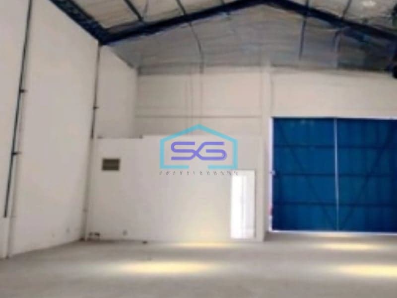 Dijual Gudang Akses Container Luas Bangunan 360 m² Lokasi Bebas Banjir di Gresik