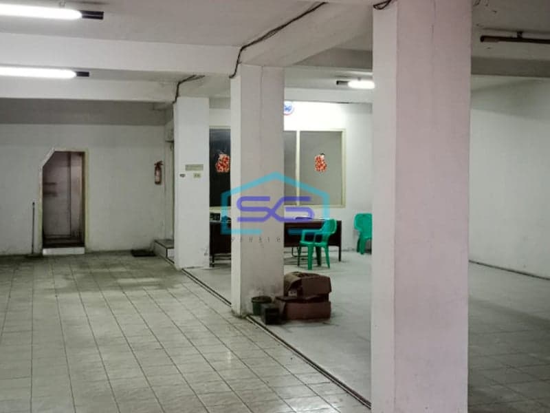 Disewakan Ruko 2 Pintu Plong 2,5 lantai di Jln Jend. Sudirman Palembang Luas Bangunan 450m2