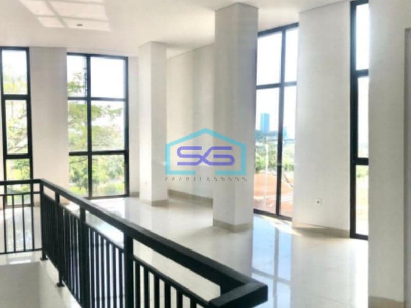 Disewakan Ruko Hook 3 Lantai di Bsd Tangerang Hadap Jalan Raya LB 122m2